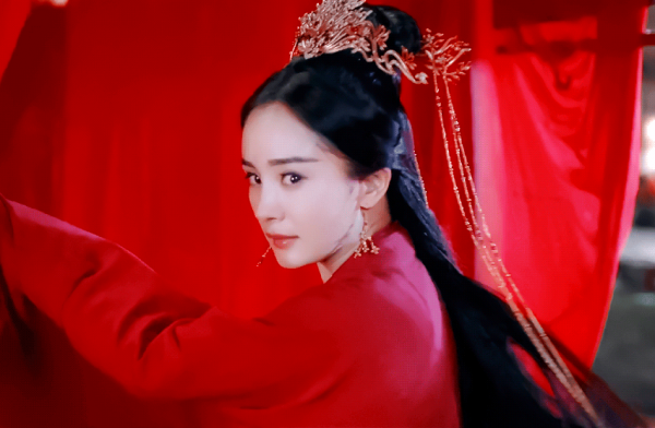 《嬌藏》官宣海報，楊冪領銜主演，觀眾：跪求好班底+帥氣男主