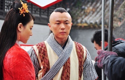 “李連杰接班人”謝苗：37歲糊成這樣子，真不能全怪周潤發