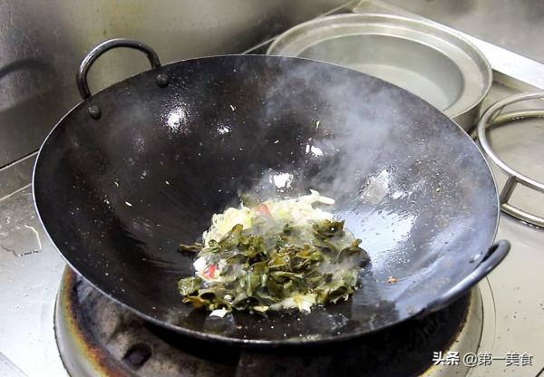 大蝦別再白灼了，試試這樣新搭配，外酥裡嫩味道香，茶香四溢