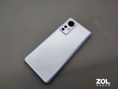 連夜蹲點小米之家，只為拍到小米12上手圖賞