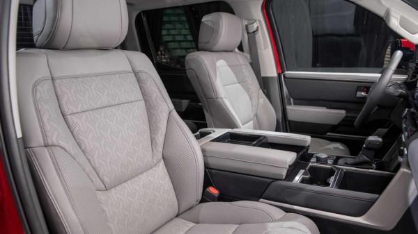 換裝3.5T全新V6發動機和科技內飾,2022款豐田坦途皮卡正式亮相 換裝3.5T全新V6發動機和科技內飾,2022款豐田坦途皮卡正式亮相