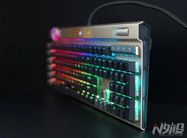 盡帶黃金甲 海盜船K100璀璨金特別版機械鍵盤圖賞