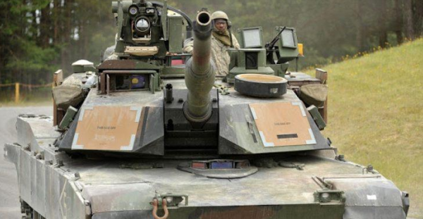 坦克副油箱掛在外邊,一旦被打中爆炸怎麼辦?實際作戰不用擔心 坦克副油箱掛在外邊,一旦被打中爆炸怎麼辦?實際作戰不用擔心