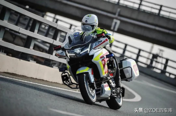 春風 | 國產休旅車的“天花板”,和首都鐵騎“同款”的1250TR-G 春風 | 國產休旅車的“天花板”,和首都鐵騎“同款”的1250TR-G