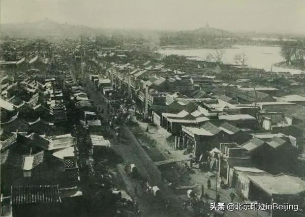 鐘鼓樓前：中軸線的北起點，老北京齊名東四的繁華商業街