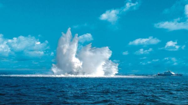 別划走,海上武器試驗高燃場面不容錯過 別划走,海上武器試驗高燃場面不容錯過