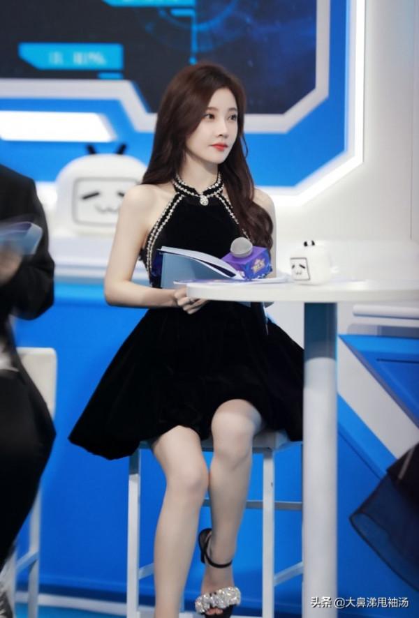 BLS盛典話題度拉滿，眾多網紅主播雲集，馮提莫奪總冠軍成大贏家