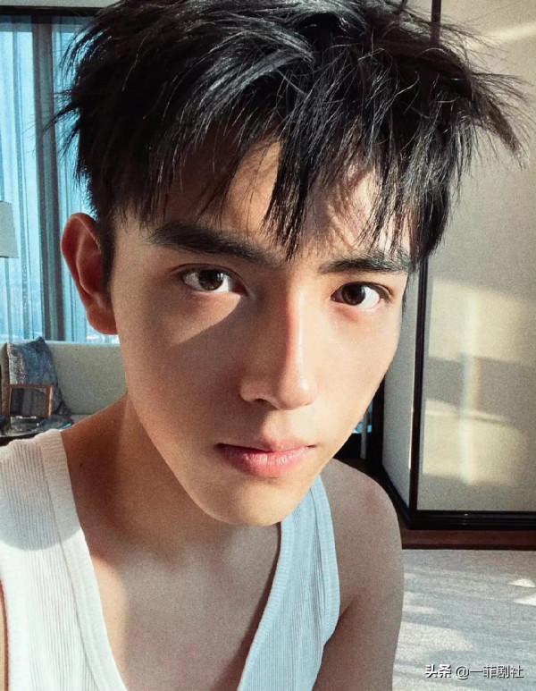 娛樂圈最新爆料,眾多頂流在內,最新美照曝光,機場造型大瓜小瓜 娛樂圈最新爆料,眾多頂流在內,最新美照曝光,機場造型大瓜小瓜