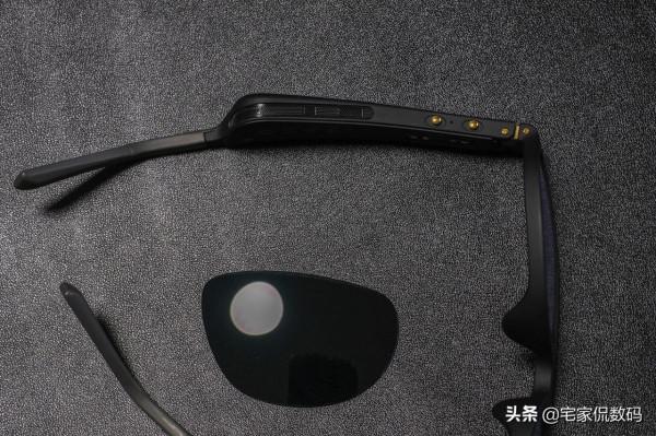 這不是一款次世代眼鏡,但它卻很科幻,雷柏Z1 Sport智慧音訊眼鏡 這不是一款次世代眼鏡,但它卻很科幻,雷柏Z1 Sport智慧音訊眼鏡