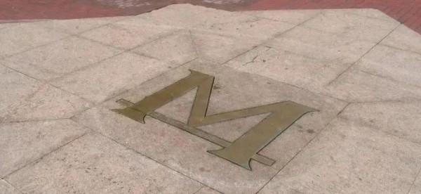 哈佛大學學生集體“裸奔”?名校限制級文化除了哈佛還有耶魯 哈佛大學學生集體“裸奔”?名校限制級文化除了哈佛還有耶魯