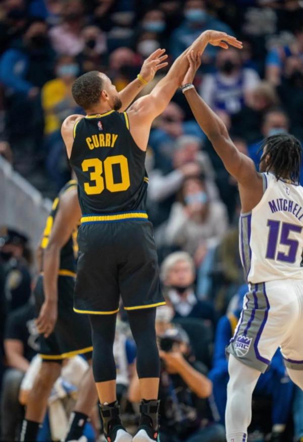 庫裡20&plus;7血染賽場，水花二老歸位