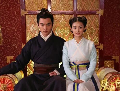 《突圍》斬獲收視冠軍，陳曉劇中造型和以往判若兩人