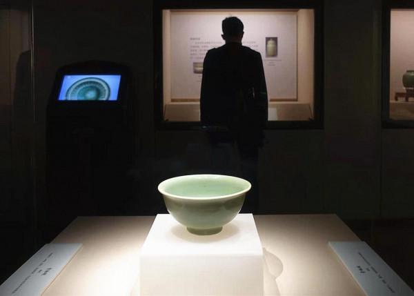 「中英雙語」廣州博物館館藏龍泉青瓷首次全面亮相 「中英雙語」廣州博物館館藏龍泉青瓷首次全面亮相