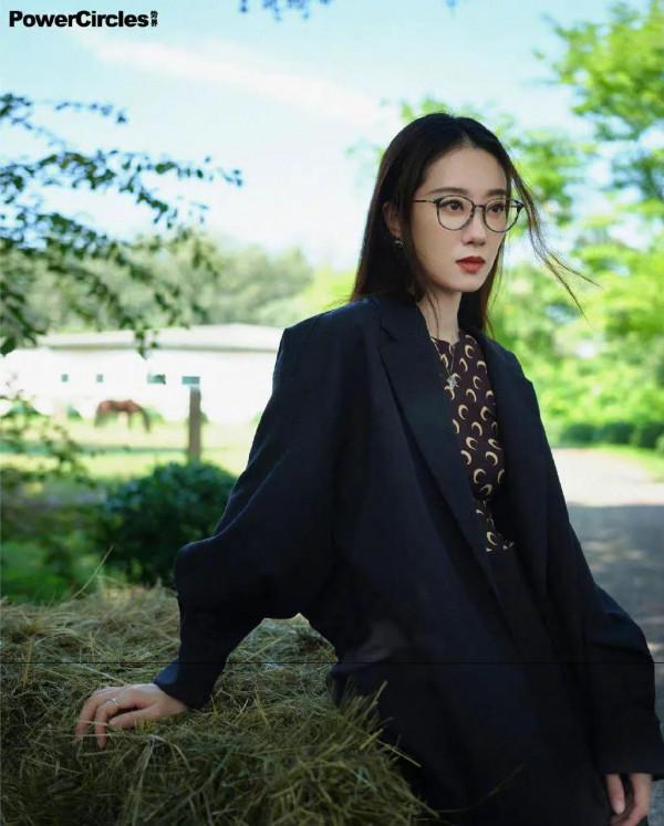 張小斐 封面大片