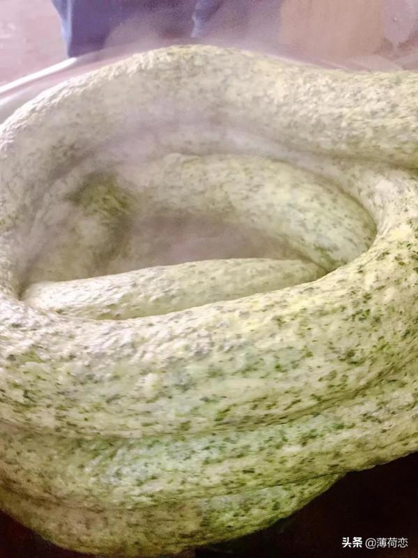 集娛樂與美味於一身的美食——鼠曲粿 集娛樂與美味於一身的美食——鼠曲粿