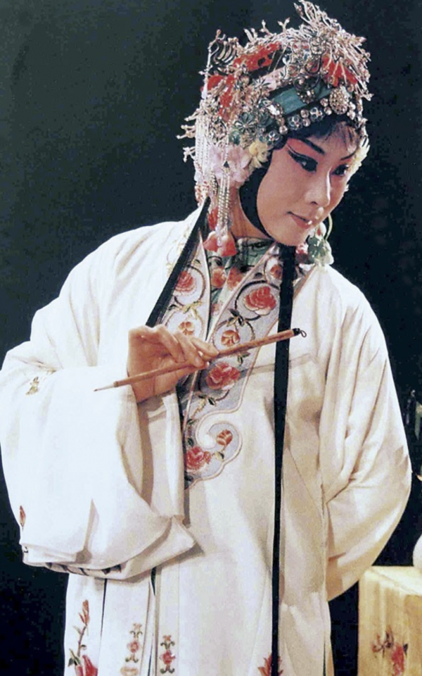 2022年剛過去45天，就有10位明星去世，最大98歲，最小的只有31歲