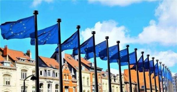 從日不落帝國到美國二流跟班，超級敗家子丘吉爾如何拖垮英國？