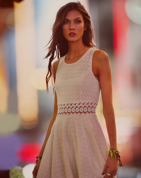 超模進豪門多難？小KK年入6000萬被婆家輕視，交往6年得不到認可