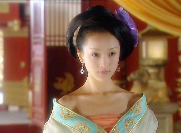 人前貴公子，人後“靠女人上位”？這5位男星，都曾被叫軟飯男