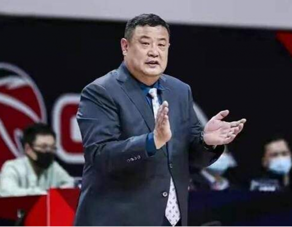 高下立判！鞏曉彬心腹遭棄，打擊下近乎自暴自棄，山東恐雪上加霜