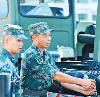 “只要部隊需要，我願意當一輩子兵”