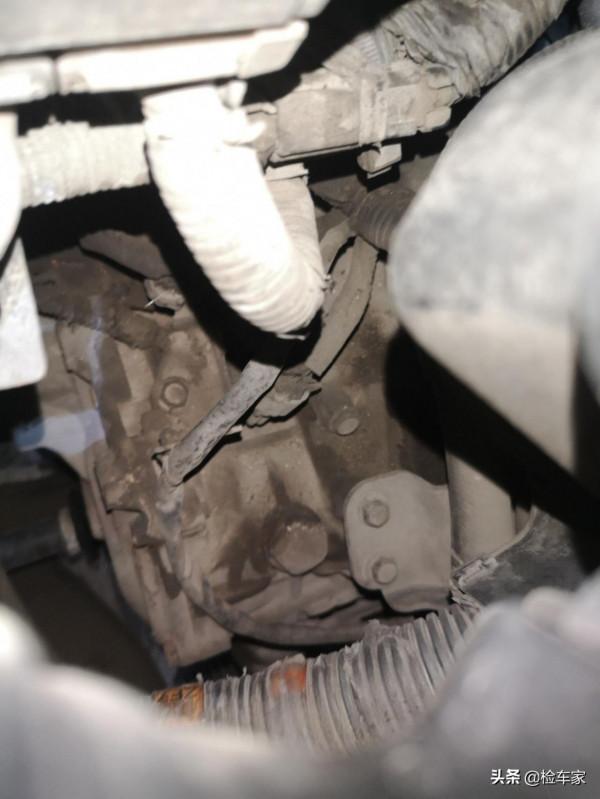 不到5萬塊買輛當年50萬的日系MPV，看完車況買家一句話：零容忍