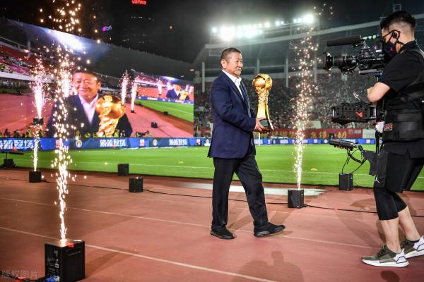 中超年度頒獎典禮確定取消，火神杯將直接頒發，泰山何時領取？