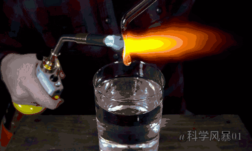 撞碎子彈，比鑽石還硬的玻璃，能承受20噸壓力的“魯伯特之淚”