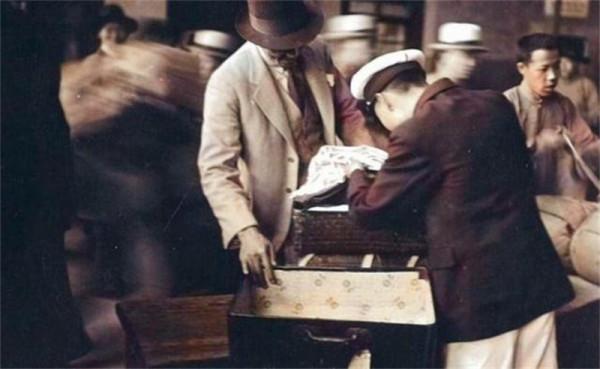 1967年廣州機場，一英國老外帶2只老鼠出境，差點盜走原子彈機密