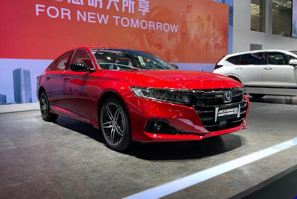 中期改款雅閣亮相,使用者最關心的“動力消失”解決了嗎? 中期改款雅閣亮相,使用者最關心的“動力消失”解決了嗎?