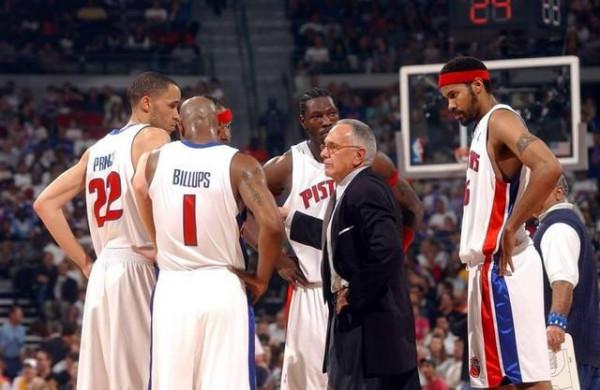 巔峰“OK組合”都打不過的活塞五虎，為什麼輸給了22歲的詹姆斯？