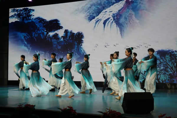 暖心!西譯中秋晚會高畫質大圖回顧 暖心!西譯中秋晚會高畫質大圖回顧