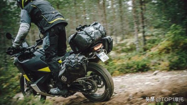 “復古版”的KTM 890 ADV 胡斯瓦納Norden 901正式釋出 “復古版”的KTM 890 ADV 胡斯瓦納Norden 901正式釋出