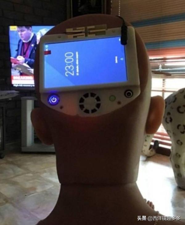 澳洲男子愛上模擬AI少女：她就是我的妻子，AI伴侶是未來的趨勢