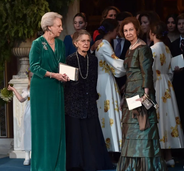 希臘王子與豪門千金連辦3場婚禮,億萬新娘的婚紗太壕了 希臘王子與豪門千金連辦3場婚禮,億萬新娘的婚紗太壕了