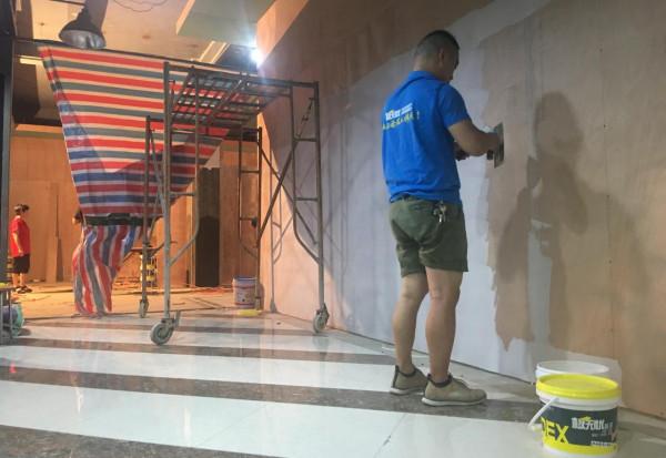 天花板刷乳膠漆的步驟（標準施工法）