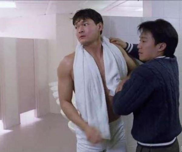 他是《逃學威龍》搶眼配角 曾幫向華強管理賭場十年