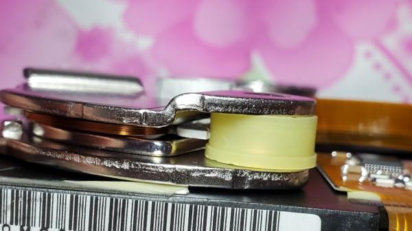 稀奇！20多年前的硬碟拆解