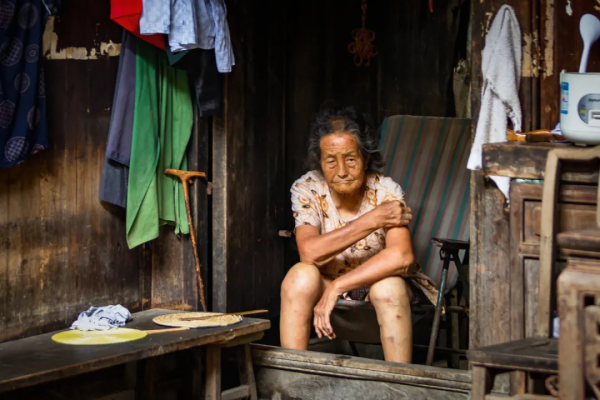 “城市的女人能做到的,我們也能”:4700萬鄉村留守女人正在出逃 “城市的女人能做到的,我們也能”:4700萬鄉村留守女人正在出逃