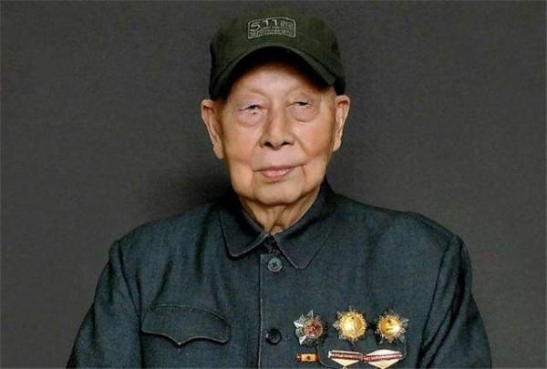 曾經的開國將軍成百上千，如今只剩他們六人，平均年齡已經104歲