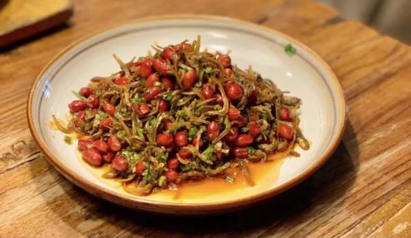 這些店隱藏得很深!但烤肉的味道在京城是一絕!評分不錯 這些店隱藏得很深!但烤肉的味道在京城是一絕!評分不錯