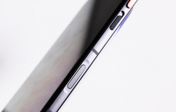 用遊戲手機玩遊戲會變強嗎？黑鯊4S高達限定版體驗