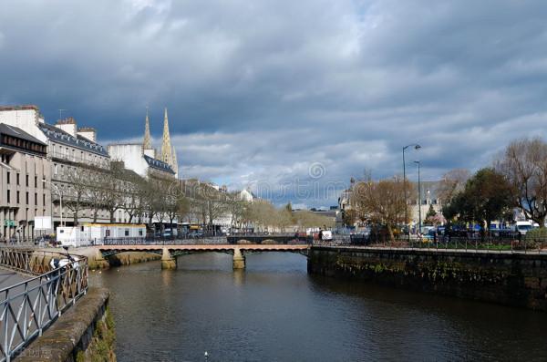 旅雲南記&sol;花城印象