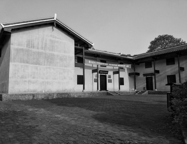 楊得志回湖南探親,姐姐掏出一張照片:壞人看見要殺頭!為何? 楊得志回湖南探親,姐姐掏出一張照片:壞人看見要殺頭!為何?