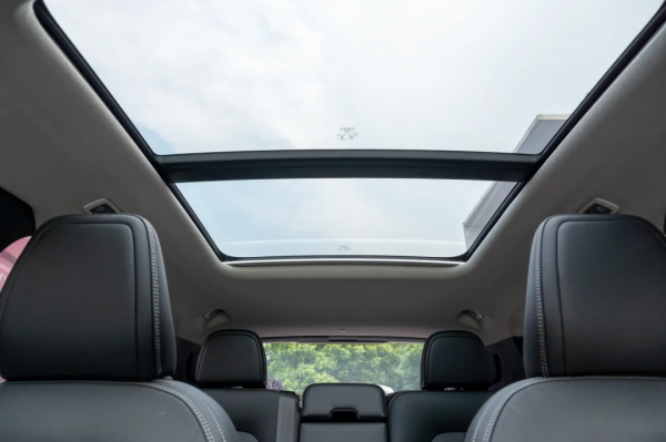 900公里準新車,還是跨省淘的——沃爾沃XC40 900公里準新車,還是跨省淘的——沃爾沃XC40