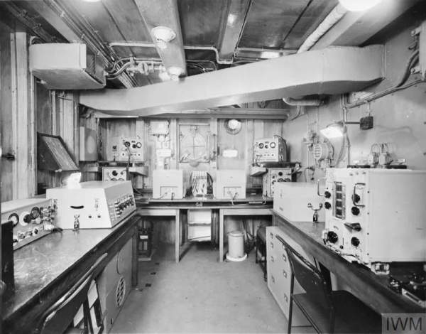 075海南艦艙室揭秘，現代軍艦有多豪華？每天14道菜天天不重樣