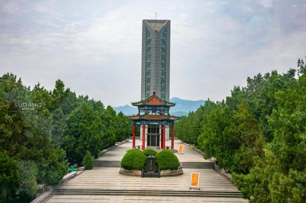 山東沂蒙的這座紀念館很震撼,牆上嵌有194700顆子彈殼,令人敬畏 山東沂蒙的這座紀念館很震撼,牆上嵌有194700顆子彈殼,令人敬畏