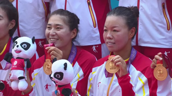 賽艇賽場逞英豪！李晶晶隨隊奪冠，她將目光鎖定巴黎