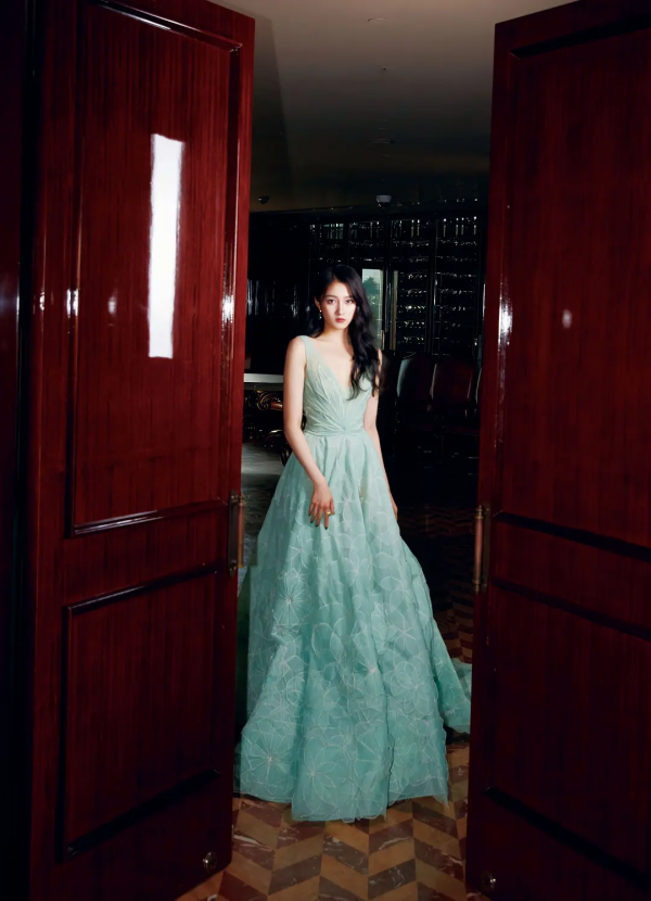 中國內地女演員關曉彤