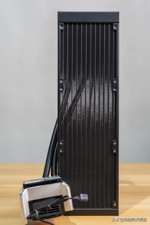 鑫谷 崑崙KL-360一體式CPU水冷散熱器測評